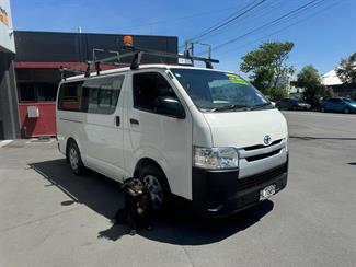 2014 Toyota Hiace - Thumbnail